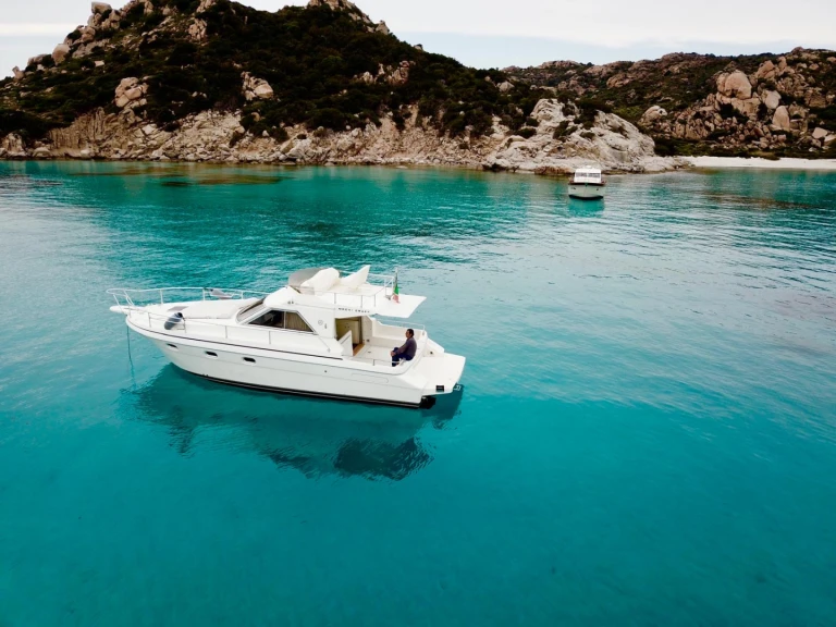 Alquiler de embarcaciones Mochi Craft Mochi craft 33 Fly enPorto Turistico Palau en Samboat