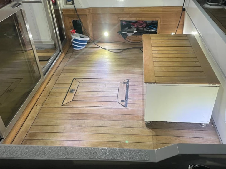 Alquiler de embarcaciones Posillipo Martinica 42  enAngera en Samboat