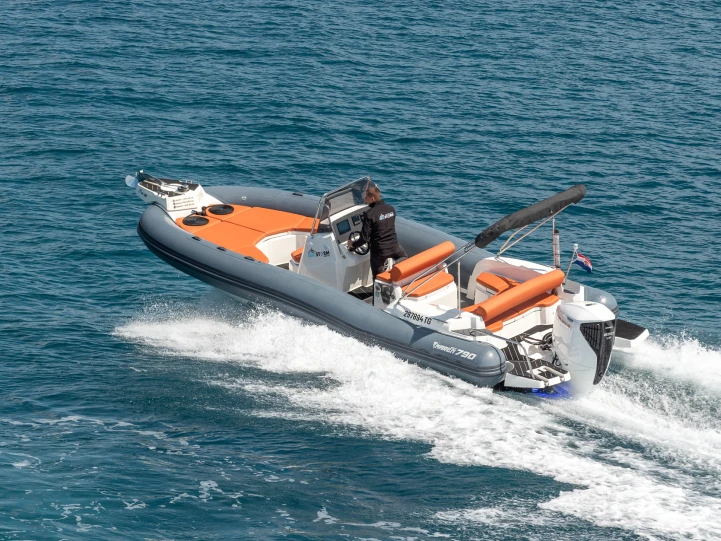 Alquiler Neumática en Trogir - Marlin Boat 790 Pro Dynamic