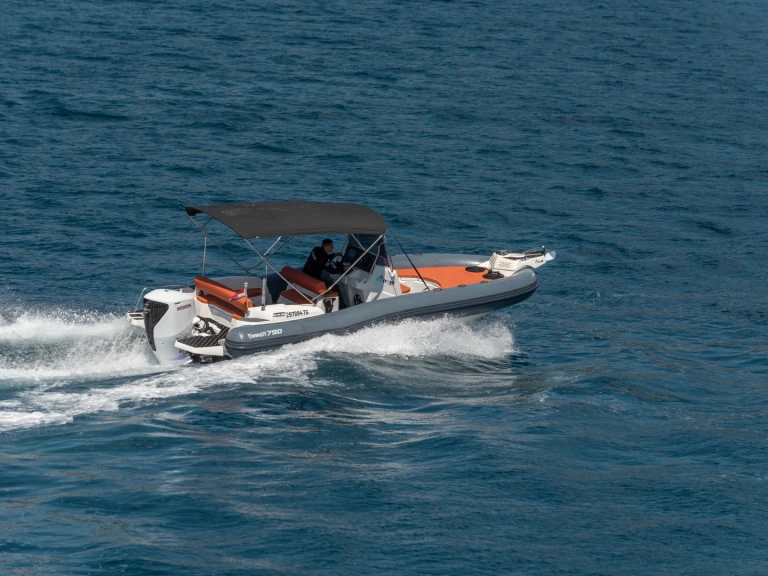 Alquiler Neumática Marlin Boat con o sin  título de navegación