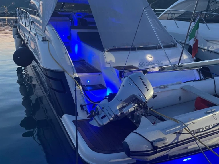 Alquiler de embarcaciones Princess Princess V55 enNettuno en Samboat