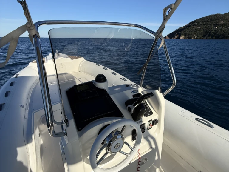 Alquiler Cannes - Capelli Capelli 700 Sun en SamBoat