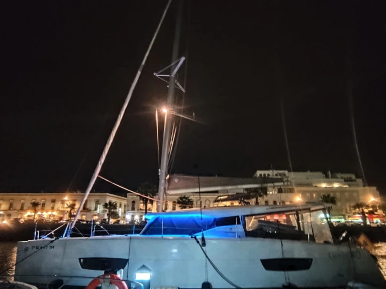 Alquiler de Catamarán, con o sin patrón Fountaine Pajot Rota