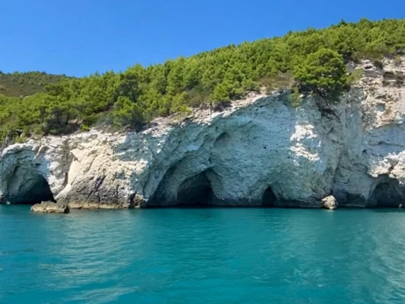 Alquiler de embarcaciones Bénéteau Cyclades 43.3 enVieste en Samboat
