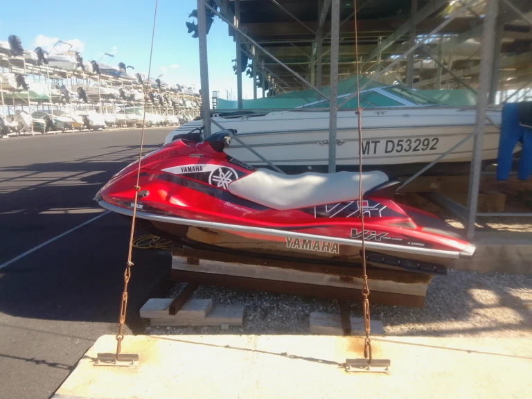 Alquiler Moto de agua Yamaha con o sin  título de navegación