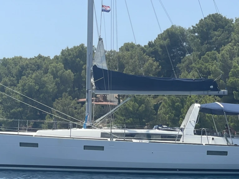 Alquiler de barcos Rogoznica barato de Oceanis 45
