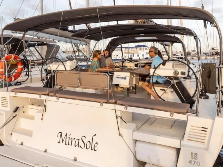 Alquiler Cagliari - Dufour Dufour 470 en SamBoat