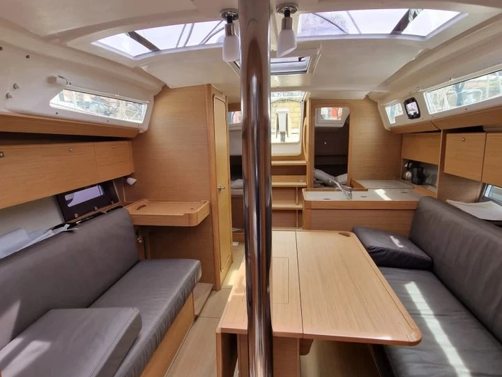 Velero para alquilar Cagliari al mejor precio