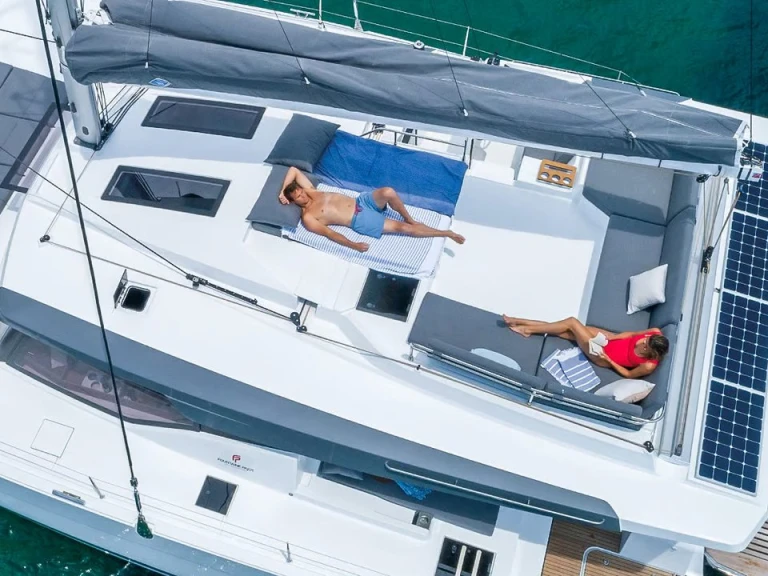 Alquiler de Catamarán, con o sin patrón Fountaine Pajot Cagliari