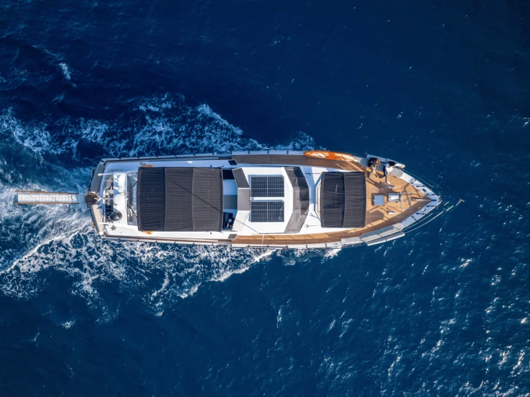 Alquiler de Yate de lujo, con o sin patrón Cantieri Di Pisa Mikrolimano