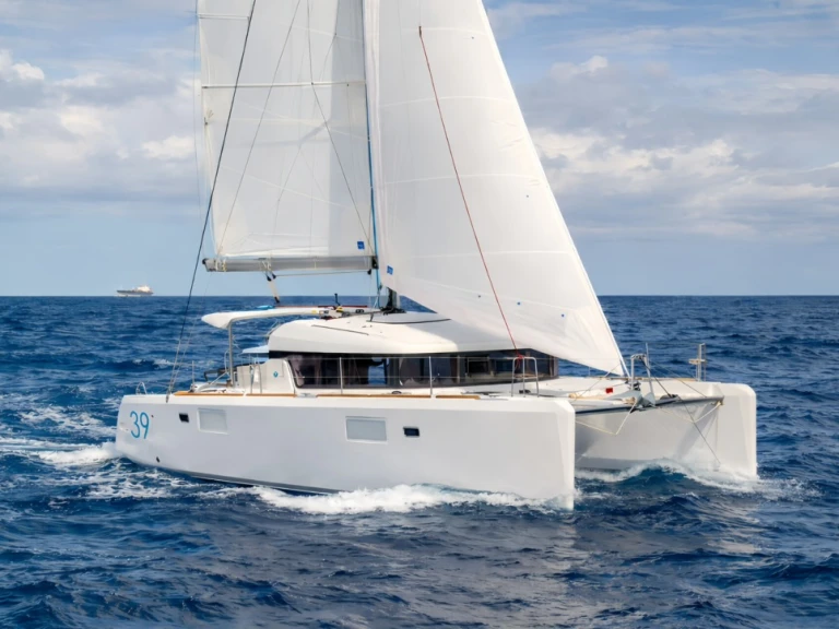 Alquiler de Catamarán, con o sin patrón Lagoon Antibes
