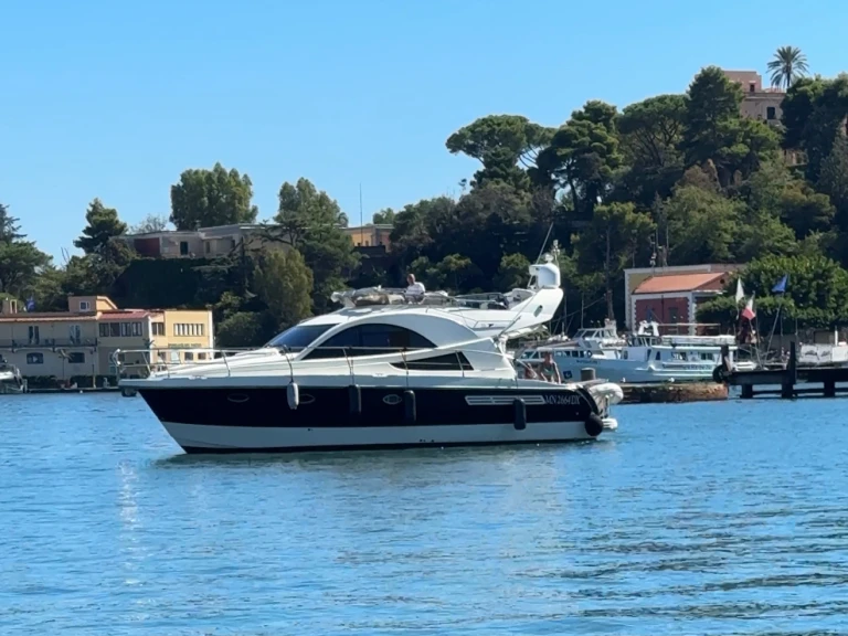 Alquiler de barcos Forio barato de Rodman 38 Fly