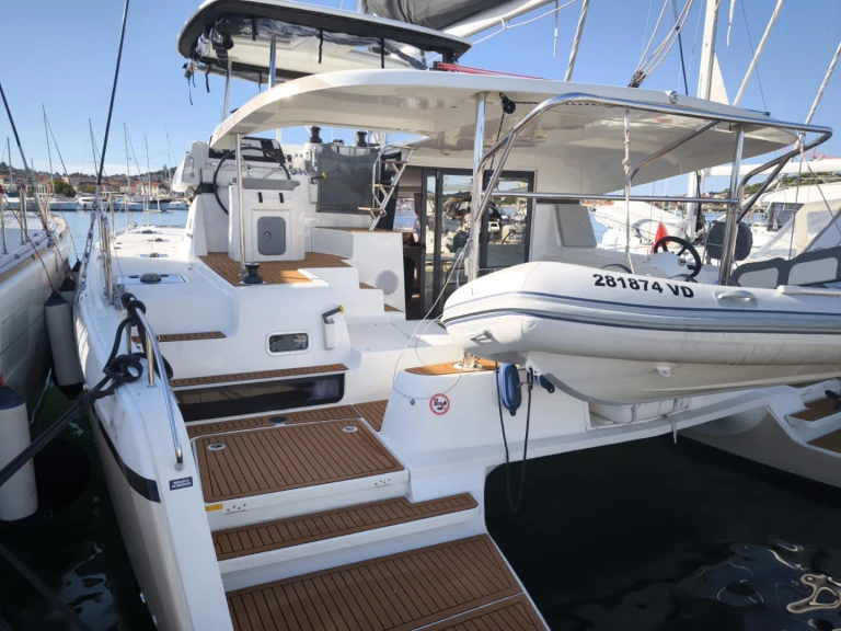Alquiler Catamarán Lagoon con o sin  título de navegación