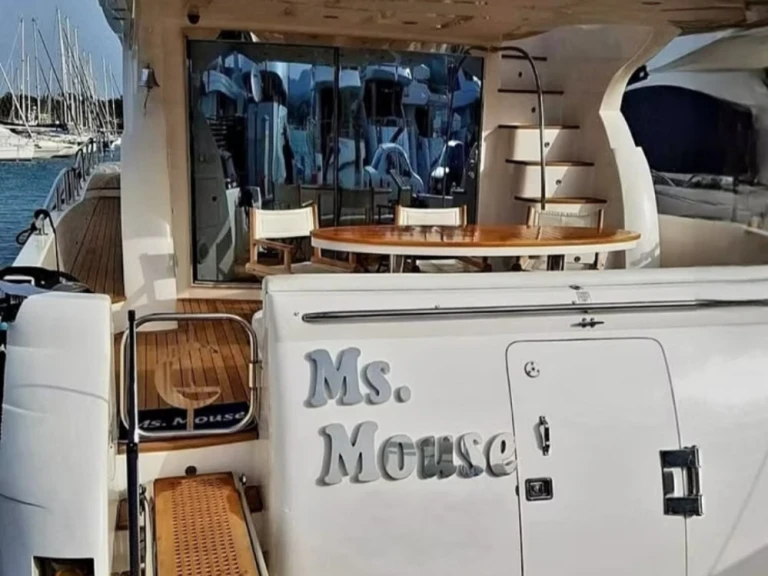 Alquiler Yate de lujo en Gouviá - Gulf Craft Majesty 66