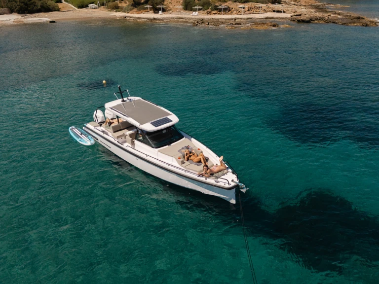 Alquiler de Axopar Axopar 37 Sun-Top en Atenas
