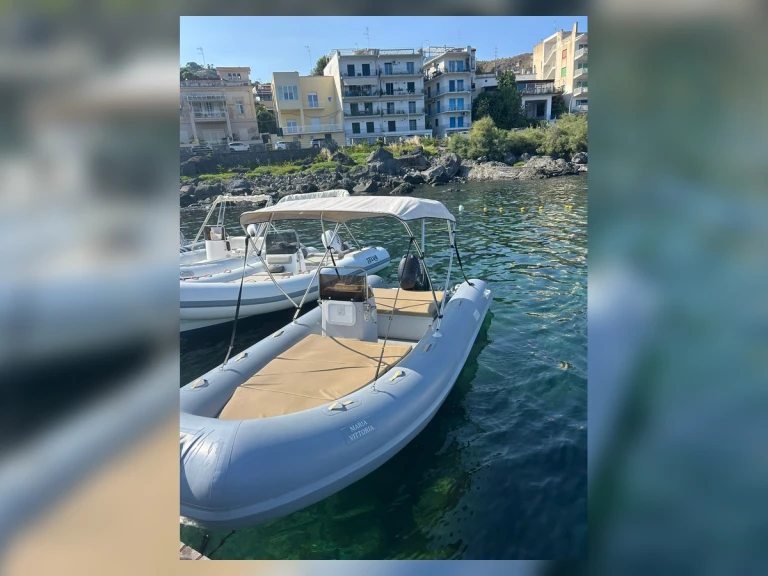 Master MASTER 580 de alquiler a Giardini-Naxos
