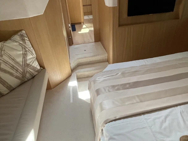 Alquiler de barcos Atenas barato de GALEON 485 HTS