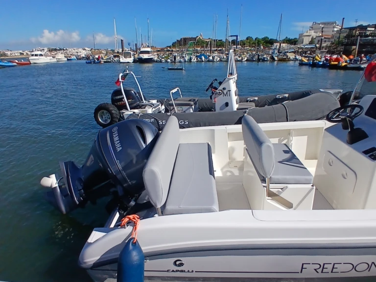 Alquiler de embarcaciones Capelli Freedom 20 enPortimão en Samboat