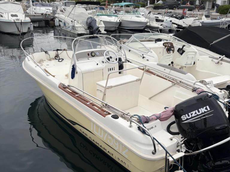 Alquiler de embarcaciones Jeanneau Cap Camarat 545 enLes Issambres en Samboat
