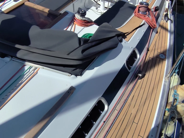 Velero para alquilar Atenas al mejor precio