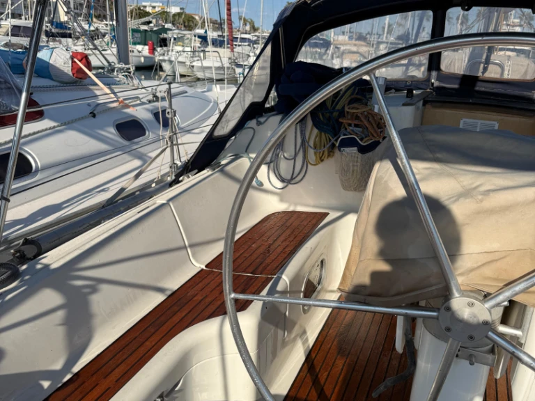 Velero para alquilar Golfe-Juan al mejor precio