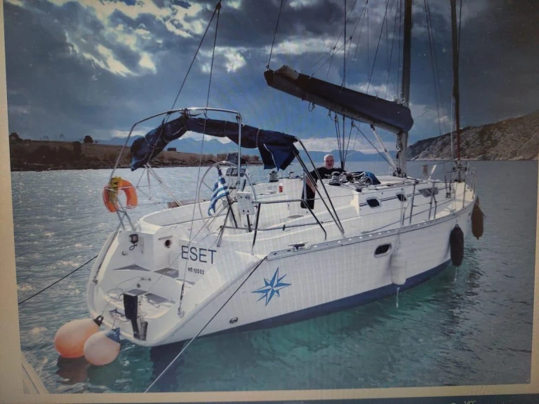 Velero para alquilar Kórfos al mejor precio