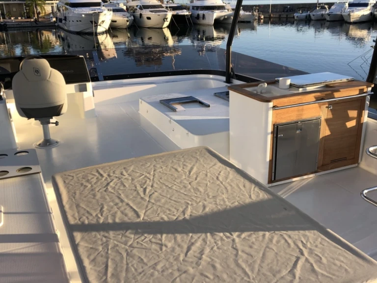 Alquiler de embarcaciones Fountaine Pajot Fountaine Pajot MY 44 enGolfe-Juan en Samboat