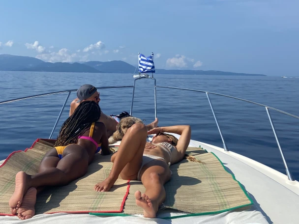 Alquiler de Sunseeker Portofino 400 en Nidrí