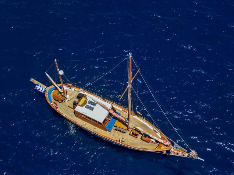 Alquiler de barcos Skiathos barato de Liberty