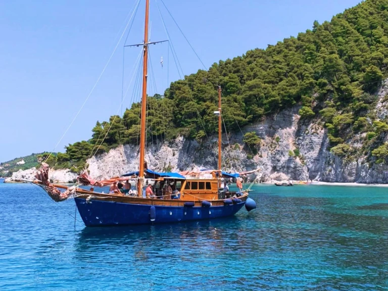 Alquiler de barcos Skiathos barato de Liberty