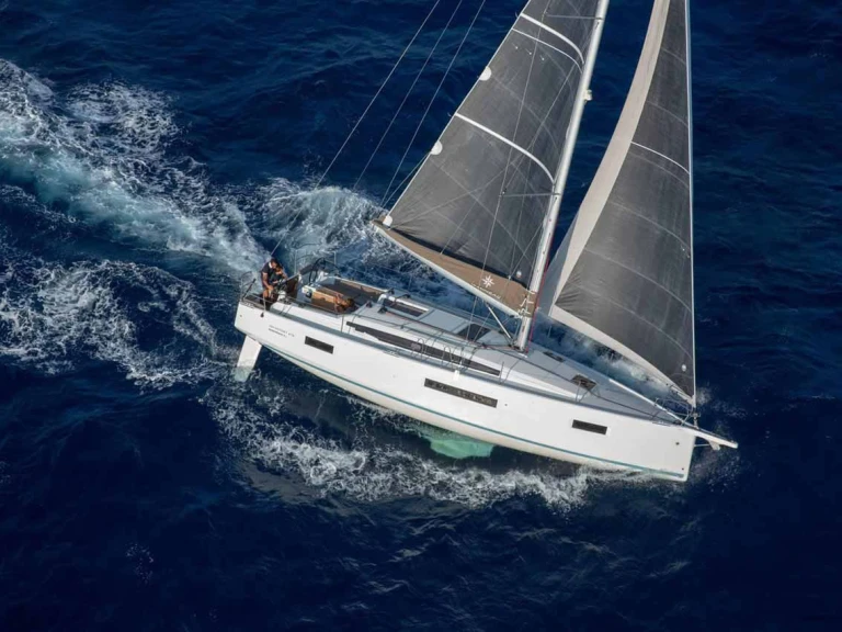 Alquiler de Jeanneau Sun Odyssey 410 en Trogir