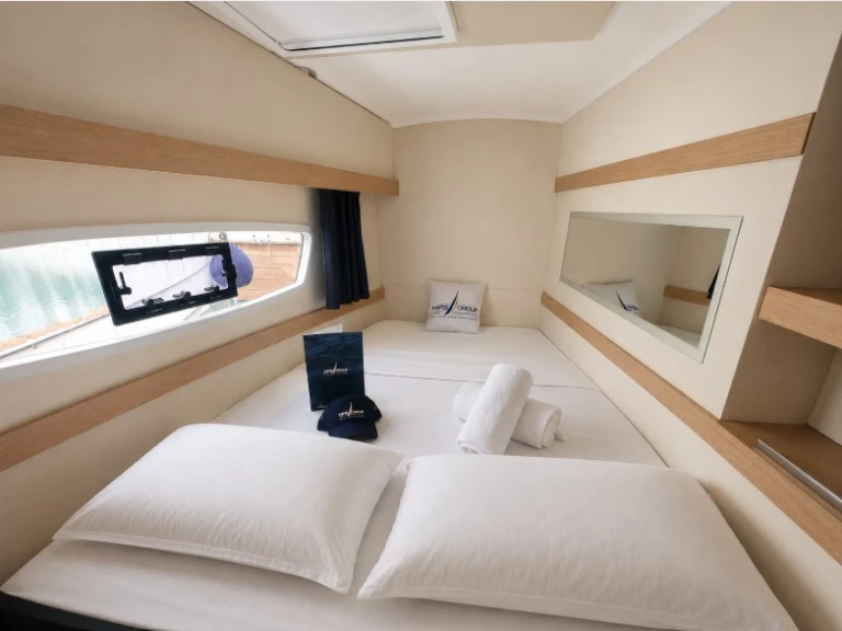 Alquiler de Catamarán, con o sin patrón Fountaine Pajot Cogolin