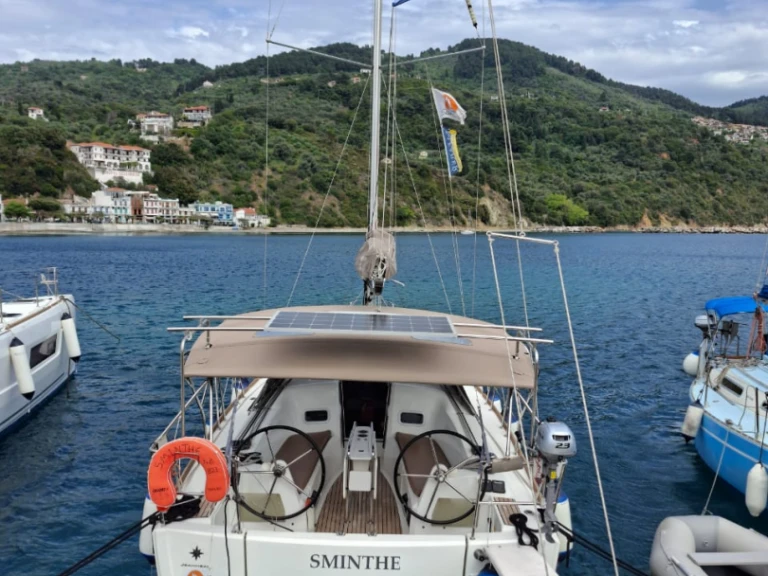 Alquiler de Jeanneau Sun Odyssey 349 en Loutráki
