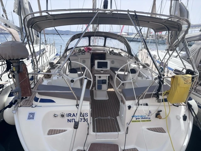 Bavaria Bavaria 42 Cruiser de alquiler a Lávrio