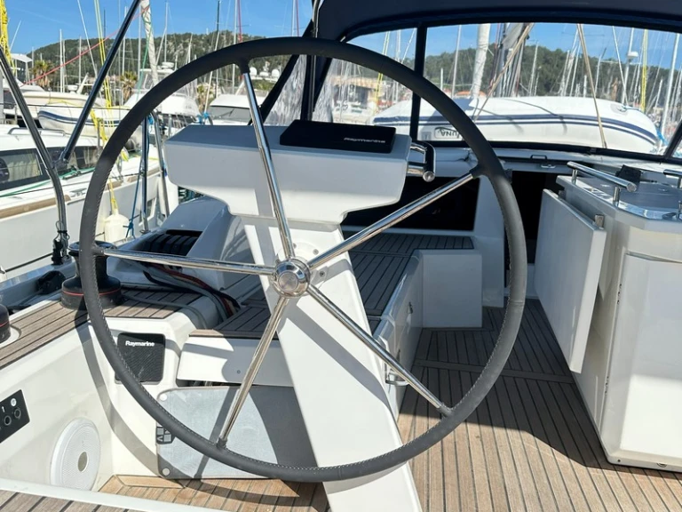Alquiler de Bénéteau Oceanis 46.1 en Split