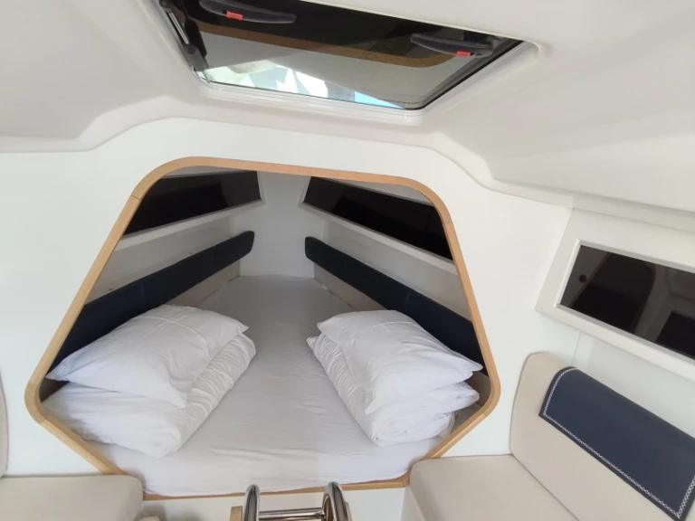 Alquiler de Velero, con o sin patrón Italia Yachts Punat