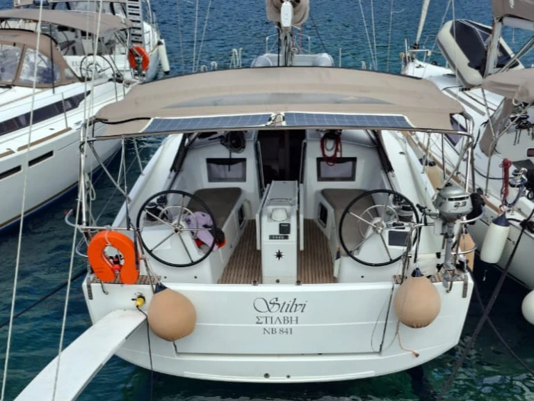 Alquiler Volos - Jeanneau Sun Odyssey 410 en SamBoat
