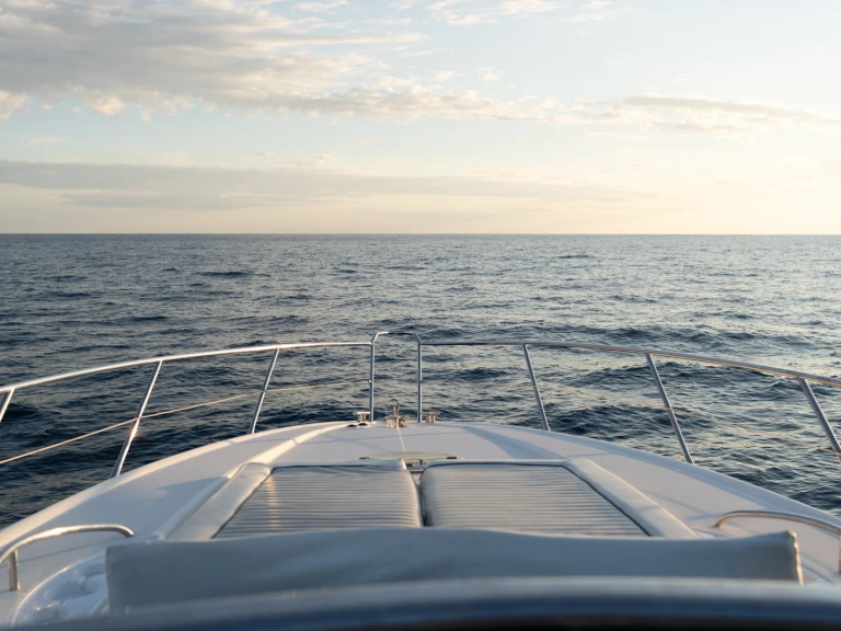 Alquiler de Yate de lujo, con o sin patrón Sunseeker San José del Cabo