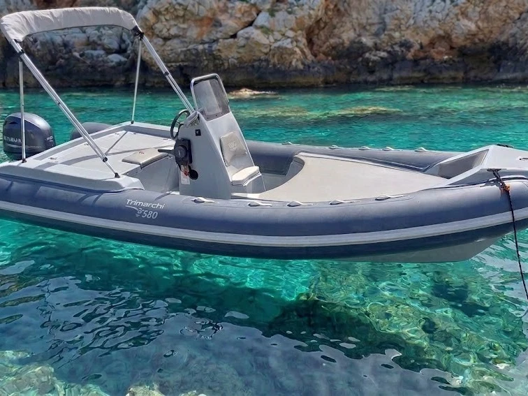 Alquiler de Neumática, con o sin patrón Trimarchi Alghero