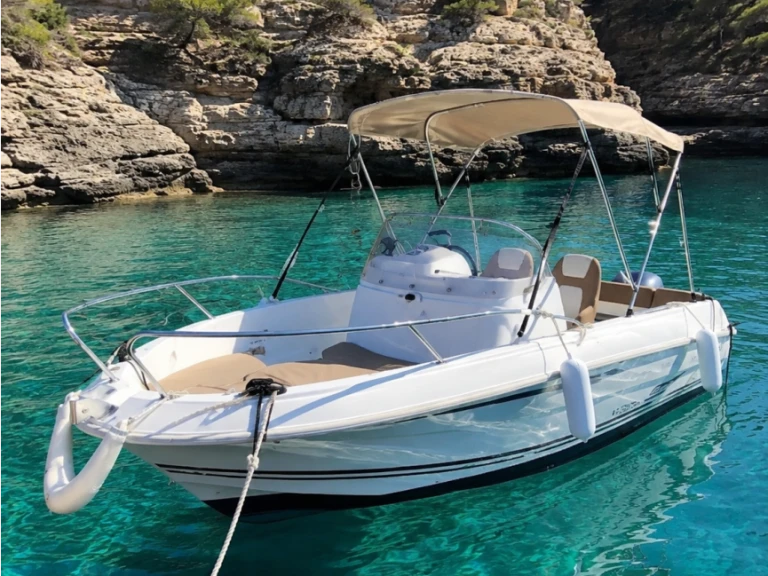 Alquiler de embarcaciones Jeanneau cap-camarat 505 Style enSainte-Maxime en Samboat