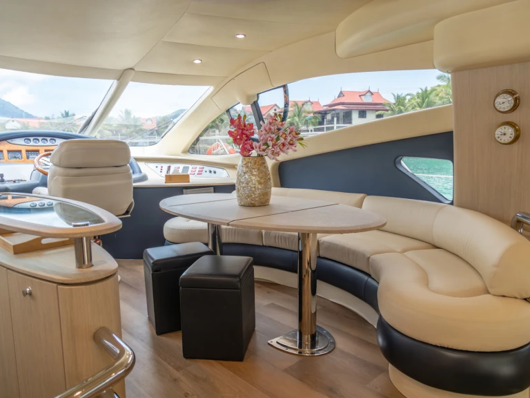 Alquiler de embarcaciones Azimut Azimut 55 enMahé en Samboat
