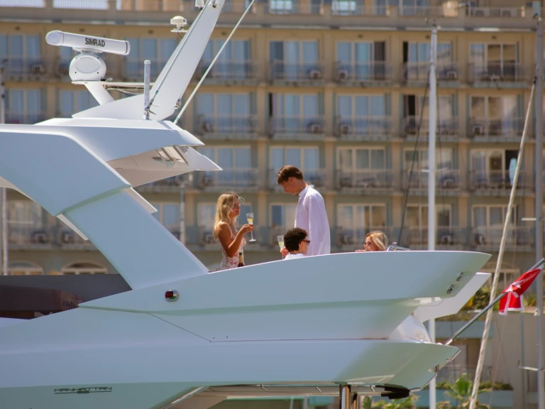 Alquiler de embarcaciones Sunseeker Manhattan 66 enSan Julián en Samboat