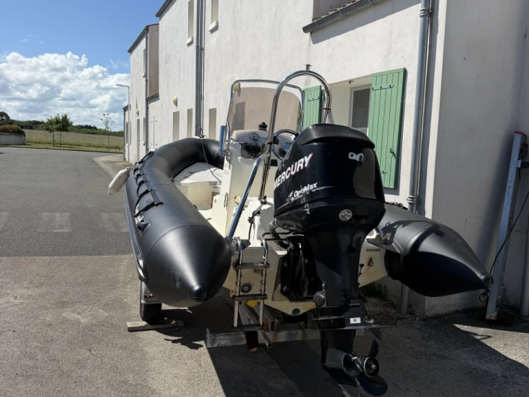 Alquiler de barcos La Cotinière barato de Sunrider 550