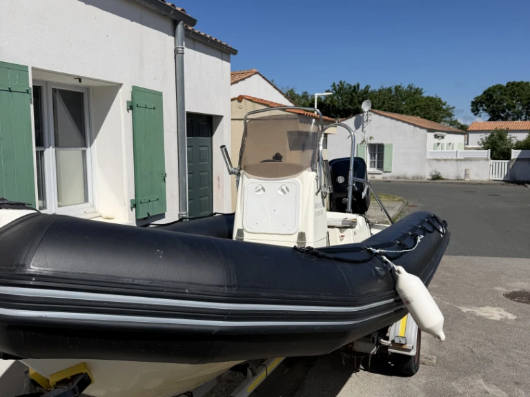 Alquiler de embarcaciones Bombard Sunrider 550 enLa Cotinière en Samboat