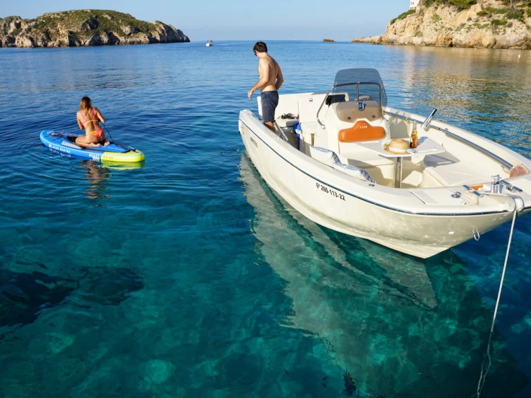 Lancha para alquilar Club Nàutic Santa Ponsa al mejor precio