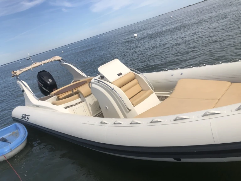 Alquiler de embarcaciones Sacs Sacs S 900 enLège-Cap-Ferret en Samboat