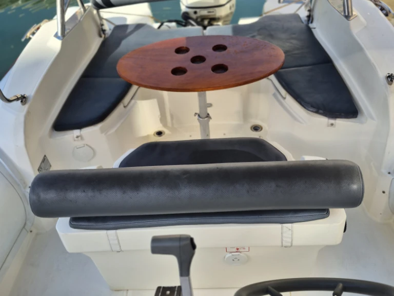Alquiler de barcos Fréjus barato de Martinique 2600