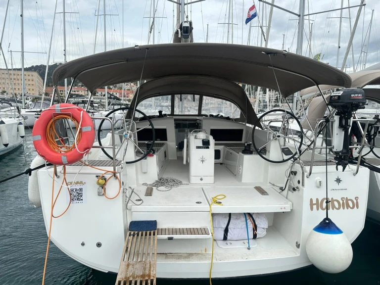 Alquiler Velero Jeanneau con o sin  título de navegación
