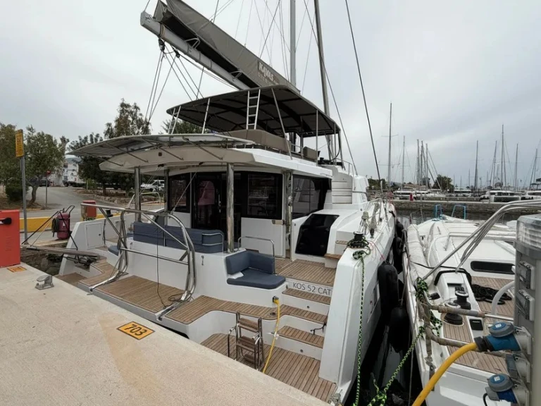 Alquiler Catamarán Bali con o sin  título de navegación