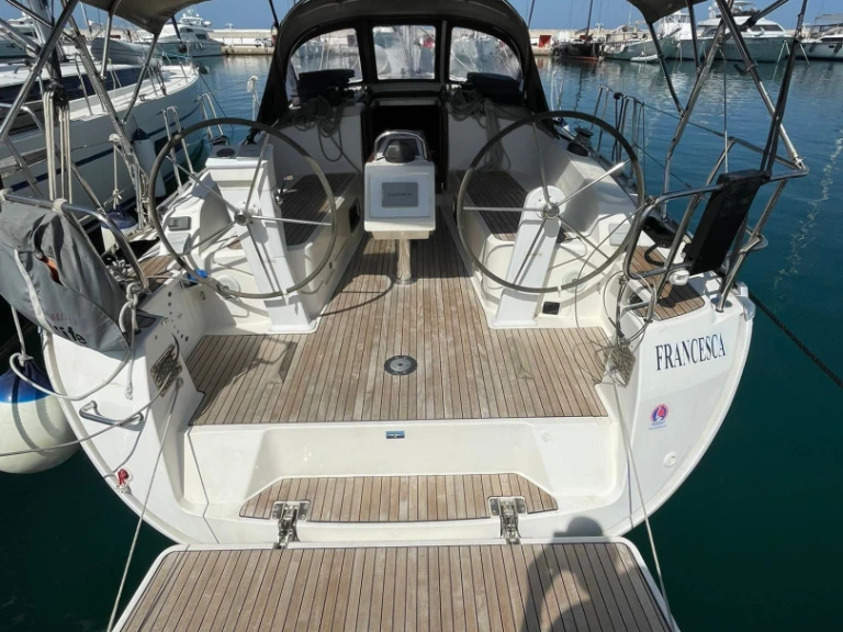 Alquiler Punta Ala - Bavaria Cruiser 37 en SamBoat